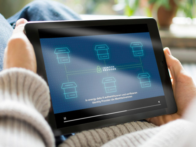Film-energy-data-X-auf-Tablet
